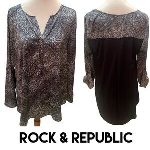 Rock & Republic Gray & Black Long Sleeve Geometric Design High/Low V-Neck Tunic/